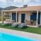 Elegant House with Private Pool - Schinias