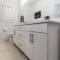 PoolTable-15 Mins to Uptown & DT-King Bed! - Charlotte