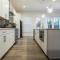 PoolTable-15 Mins to Uptown & DT-King Bed! - Charlotte
