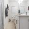 PoolTable-15 Mins to Uptown & DT-King Bed! - Charlotte