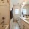 PoolTable-15 Mins to Uptown & DT-King Bed! - Charlotte