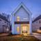 PoolTable-15 Mins to Uptown & DT-King Bed! - Charlotte