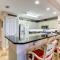 1 block from the beach next to Ft Clinch State Park and 2 miles from Historic Centre Street - فرناندينا بيتش