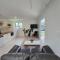 Modern 1-Bedroom Apartment Retreat - 陶朗加