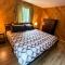 157SL Peaceful Franconia Notch forest retreat near Cannon privacy and comfort Pool gym passes - 法兰克尼亚