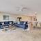 Oceanfront w Beach Access