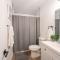 Central Old Town 2 BR Apt, Gameroom & Pool - Scottsdale