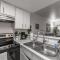 Mesa Riverview 1 BR with King Bed and Gated Patio - Mesa