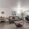 Mesa Riverview 1 BR with King Bed and Gated Patio - Mesa