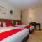 Super OYO 596 The Vintage Hotel