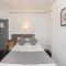 OYO Stade Court Hotel