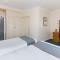 OYO Stade Court Hotel