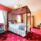OYO The Royal Hotel