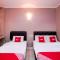 Super OYO 89348 Rg Motel