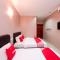 Super OYO 89348 Rg Motel