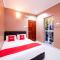 Super OYO 89348 Rg Motel
