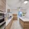 Luxury Apartment In Stpaulsbay W Pool By Homely! - 圣保罗湾城