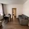Modernes Apartment mit 2 Schlafzimmern und Privatparkplatz nahe Innenstadt