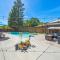 Happy House Getaway - Pool, Hot Tub & Wine Country - 圣罗莎