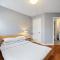 Amazing Spacious house in Center of Richmond hill - 列治文山