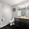 Amazing Spacious house in Center of Richmond hill - 列治文山