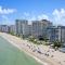 Beach Front 2 Bed Condo - Pool & Tiki Bar - Форт-Лодердейл