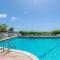 Beach Front 2 Bed Condo - Pool & Tiki Bar - Форт-Лодердейл