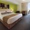 Oaks Gateway Suites
