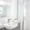 Oaks Gateway Suites