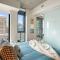 Stylish Condo with Exclusive Rooftop Pool