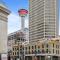 Stylish Condo with Exclusive Rooftop Pool