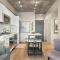 Stylish Condo with Exclusive Rooftop Pool