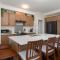 4200sqf Luxury Muskoka Estate in Lake of Bay, Huntsville