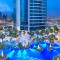 FiveX Paramount 1BR Sky Suite - Dubaj