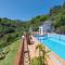 Cottage with shared pool in Fontanales - 摩亚
