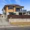 Sandbanks - Papamoa Beachfront Holiday Home - Papamoa