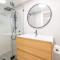 East Belmont, 38 Tomaree Rd - spa, linen, Wi-Fi, Air Con , Games Room