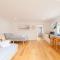 East Belmont, 38 Tomaree Rd - spa, linen, Wi-Fi, Air Con , Games Room