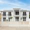 East Belmont, 38 Tomaree Rd - spa, linen, Wi-Fi, Air Con , Games Room