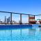 Deluxe Studio Pool & Concierge