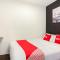 OYO 90460 Hotel Kl2f Rest & Go - 莎阿南