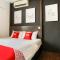 OYO 90460 Hotel Kl2f Rest & Go - 莎阿南