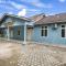 OYO 91005 Cottage Putra Mutun Beach
