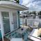 Pet-Friendly Equipped Boat Rental with Private Rooftop Deck and Views in Florida - Merritt Island Pet-Friendly Equipped Boat Rental with Private Rooftop Deck and Views in Florida - Merritt Island