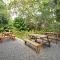 Super OYO 91350 Garden Hostel