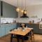 Bright Duplex on the Top Floor! - 维勒班