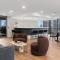 1 BR Apartment in Queens Wharf