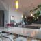 Converted factory loft apartment - Free parking with no height restrictions x 2