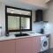New Cozy Apt with Balcony close to Analipsi Metro - Salonicco