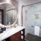 Blossom Hotel Houston, Curio Collection by Hilton